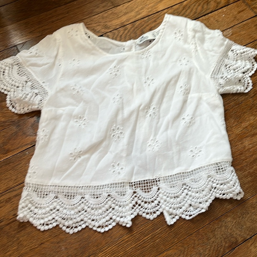 Holister white lace detail top